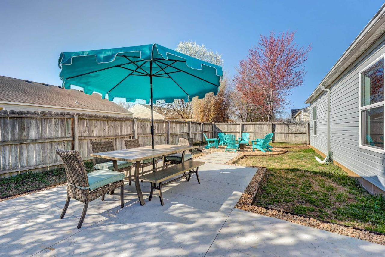 Chic Bentonville Home With Patio And Fire Pit! Luaran gambar